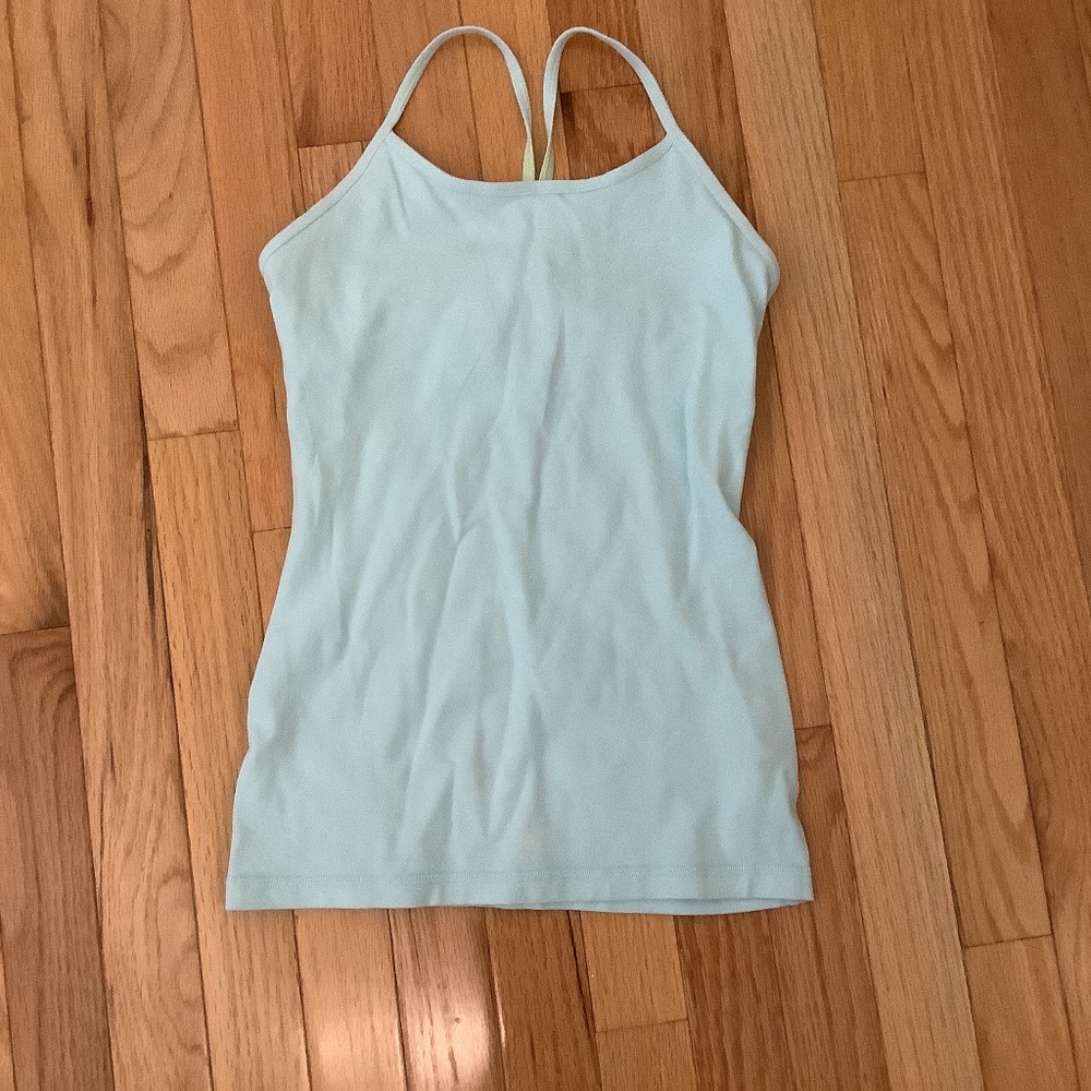 Ivivva Work Out top with built in bra